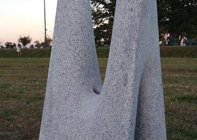 Vaszil Tatarszki "Pulzus", gránit, 1,4 m, Pro Arte Munkács szoborpark