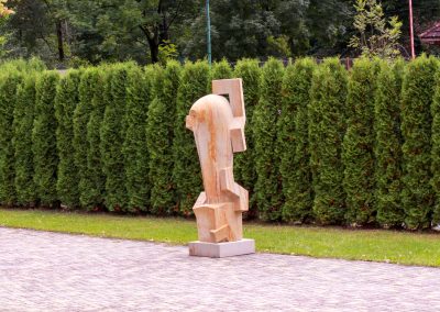 Kiril Kroholev "I can't breathe", homokkő, 170x50x50cm, Pro Arte Munkács szoborpark