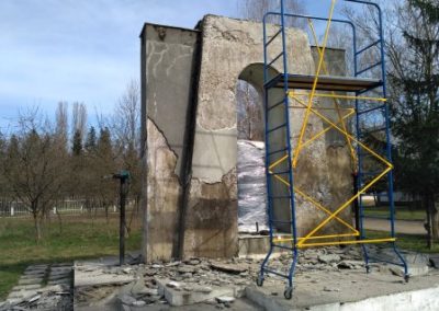 РЕСТАВРАЦІЯ ПАМ’ЯТНИКІВ ЖЕРТВ СТАЛІНСЬКИХ РЕПРЕСІЙ